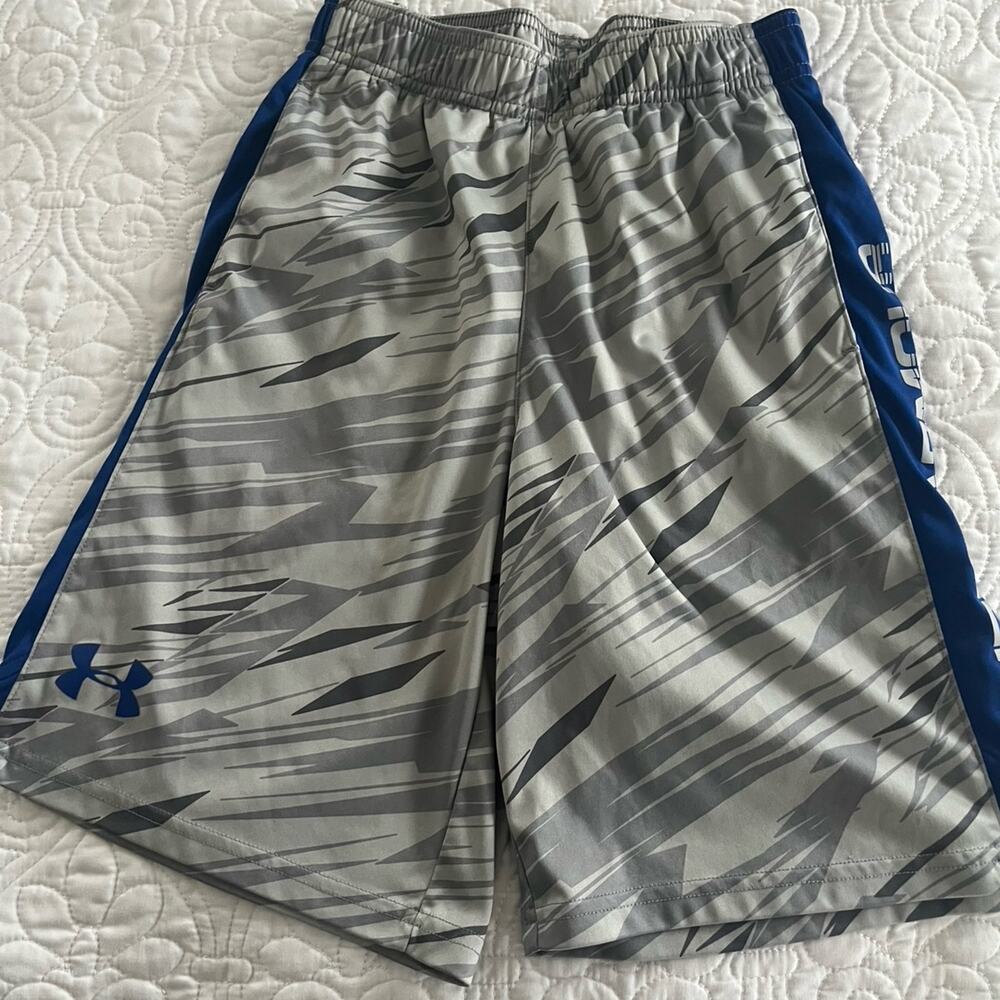 Shorts Under Armour Youth small loose fit